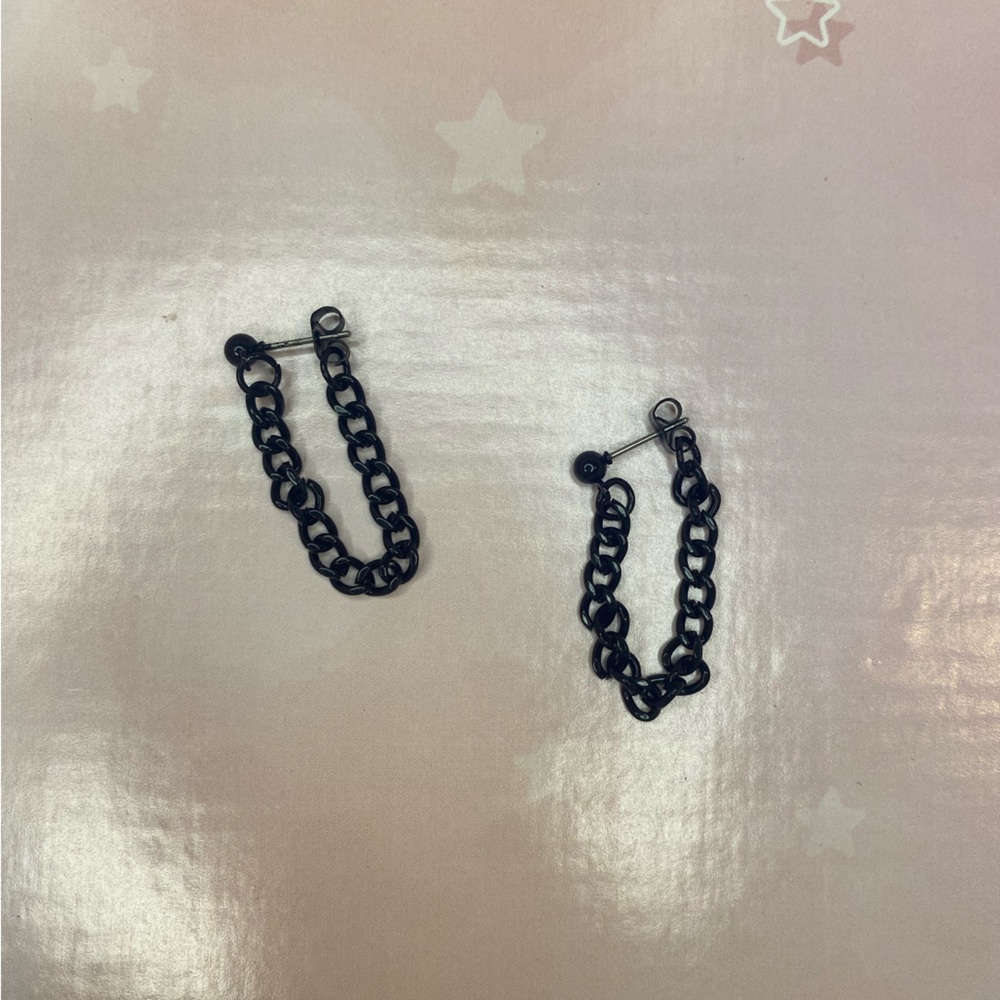 Black Rocker Earrings Assorted types - Picture 2 of 6